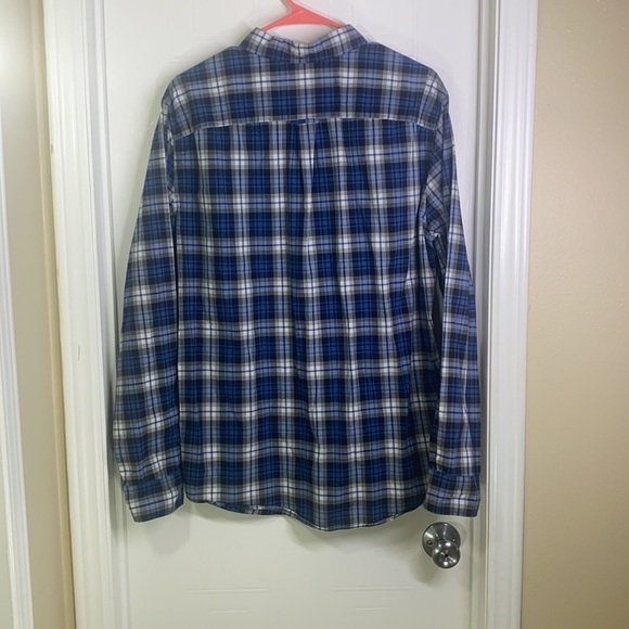 American Eagle - Blue & Navy Plaid Button Down L - Picture 8 of 9